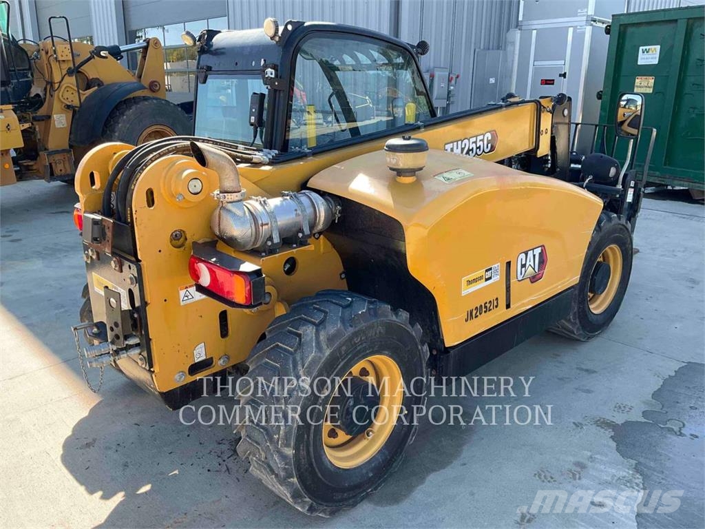 CAT TH255C Teleskopiskie manipulatori