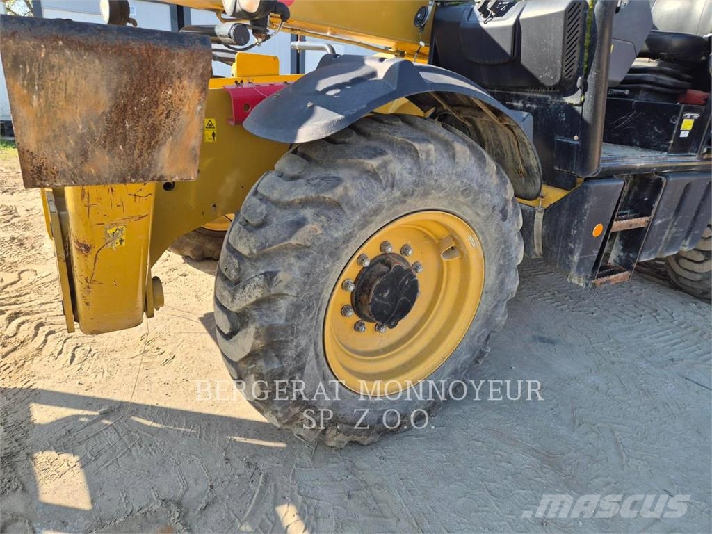 CAT TH314D Telescopic handlers