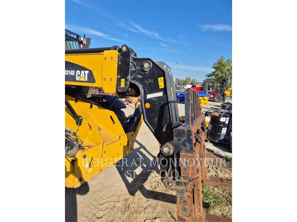 CAT TH314D Telescopic handlers