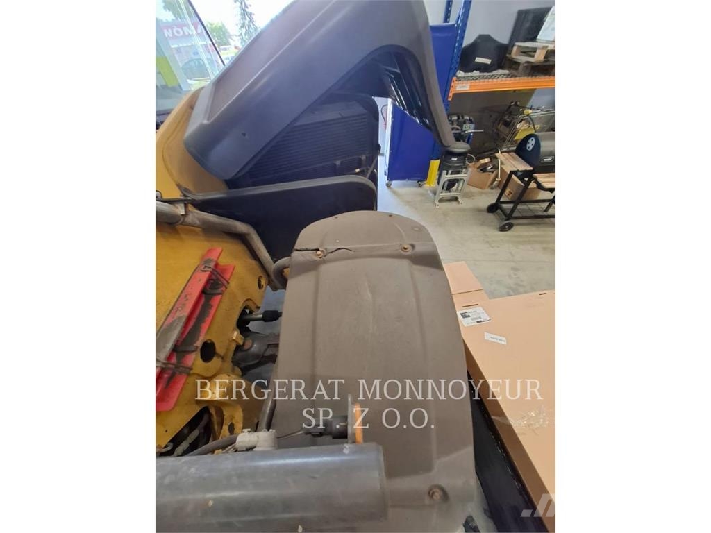 CAT TH3510D مناولات متداخلة