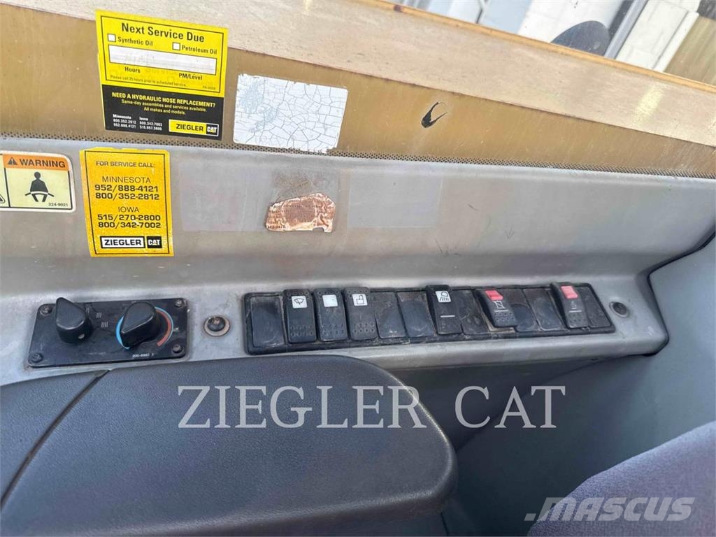 CAT TH460B Sollevatori telescopici