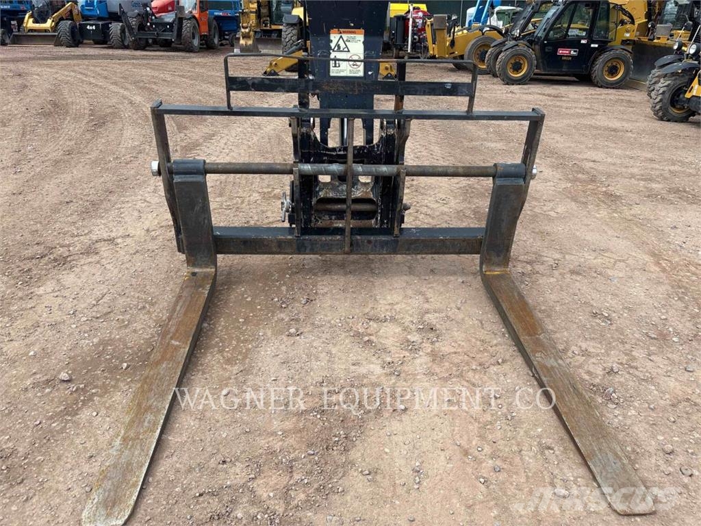CAT TL105505 Teleszkópos rakodók