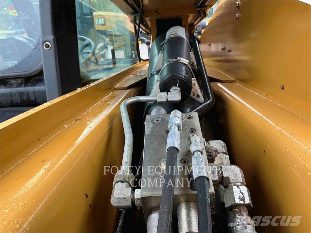 CAT TL1055D مناولات متداخلة