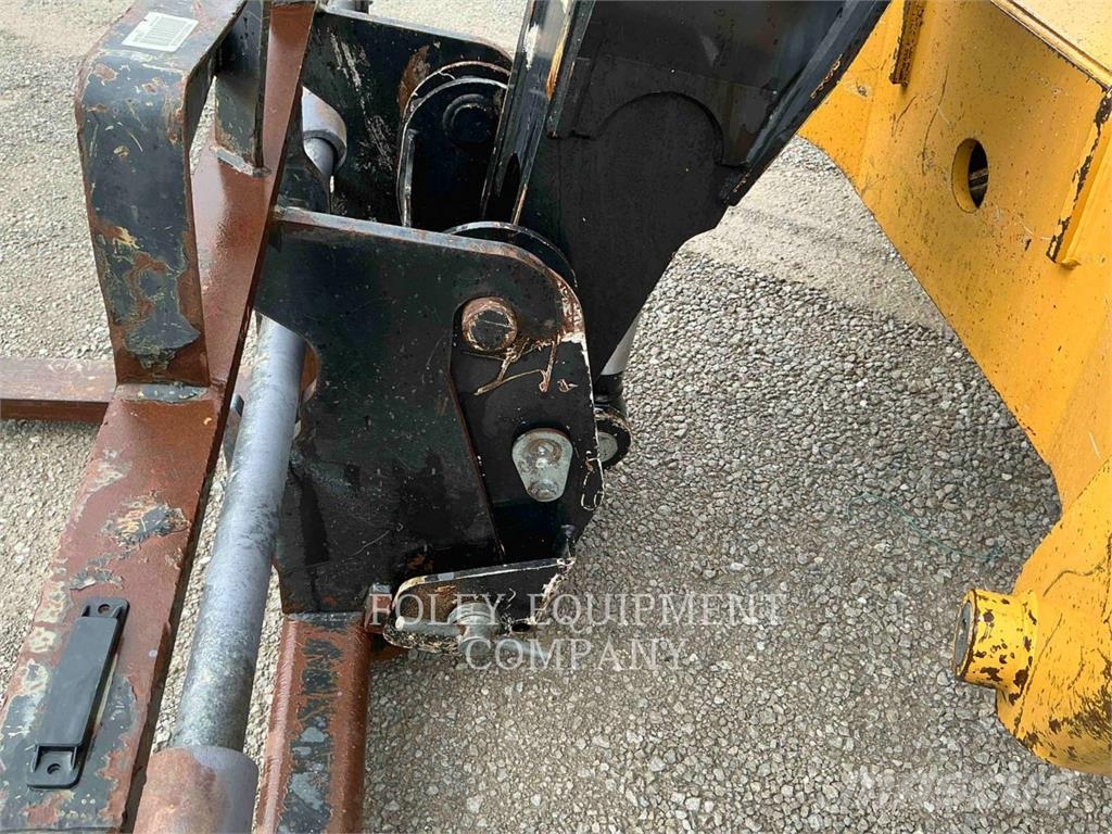 CAT TL1055D مناولات متداخلة