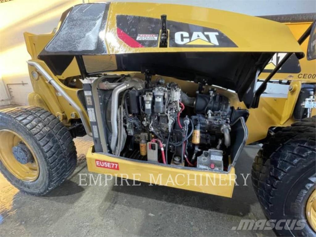 CAT TL1055D Teleskopické manipulátory