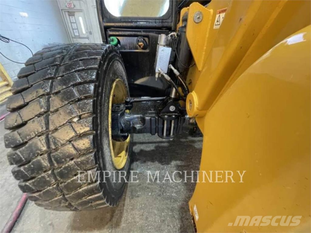 CAT TL1055D Teleskopické manipulátory