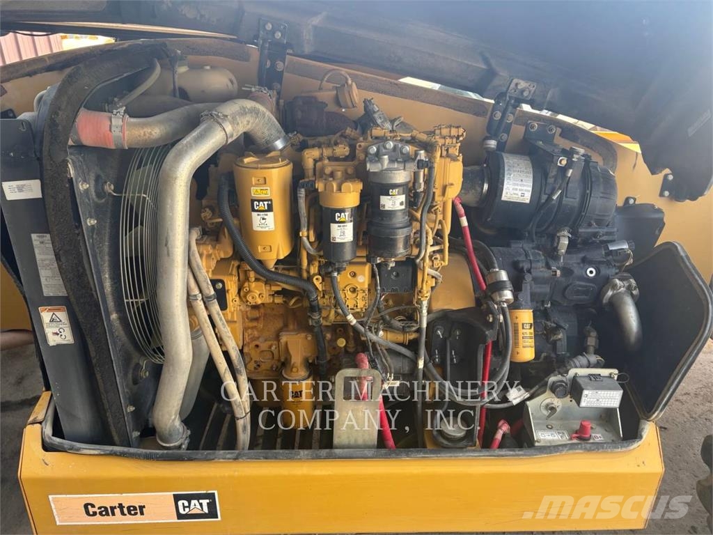 CAT TL1055D 伸缩臂叉装车|叉装车