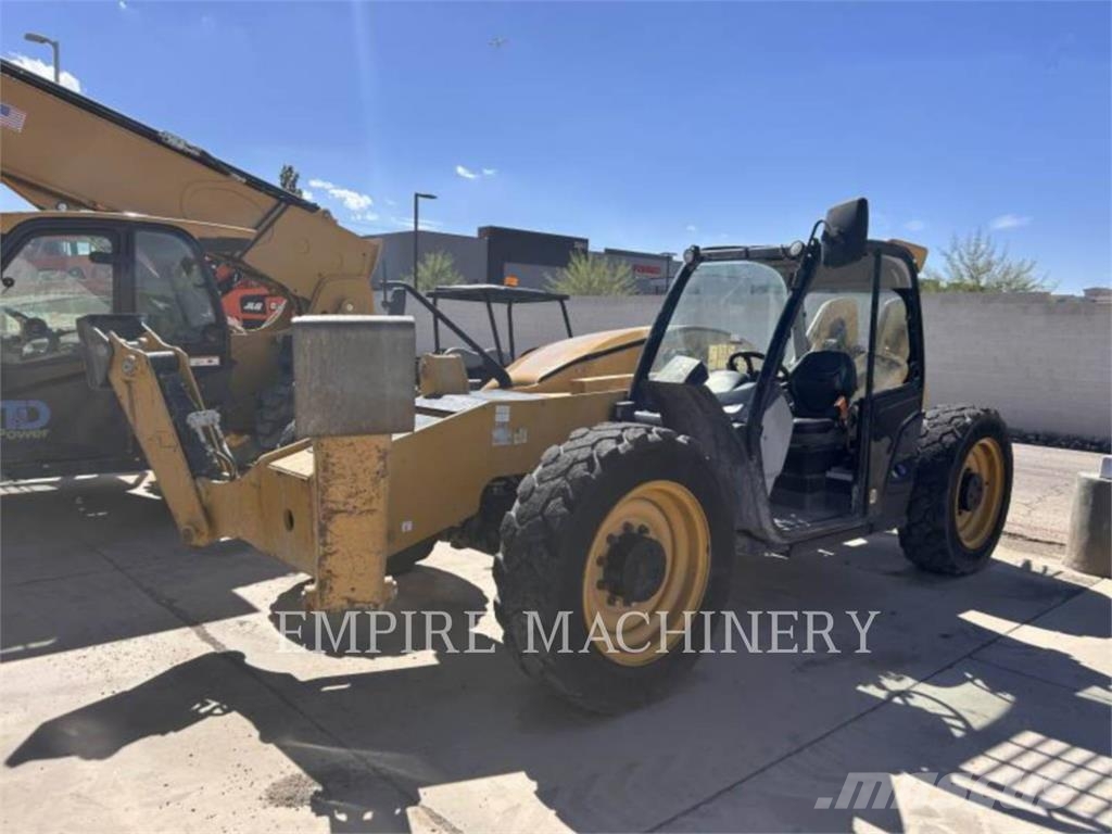 CAT TL1055D Telescopic handlers