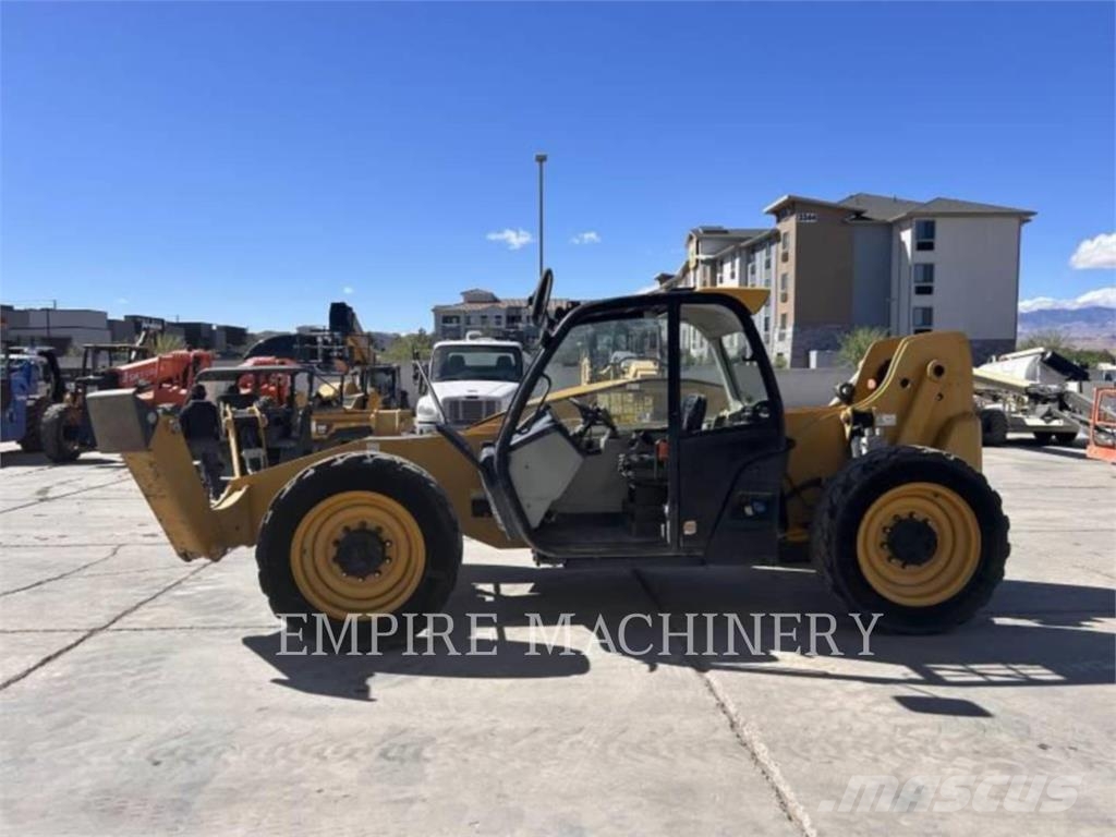CAT TL1055D Teleskopické manipulátory