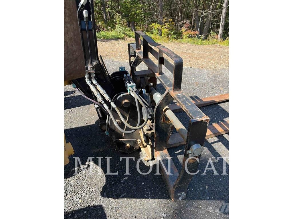 CAT TL1055D Telescopic handlers