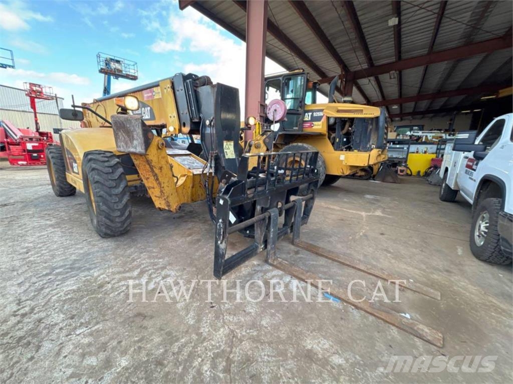 CAT TL1055D Teleskopické manipulátory