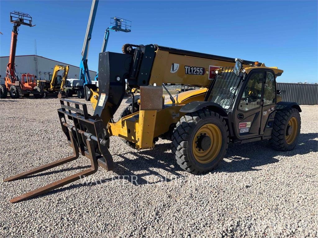 CAT TL1255 Teleskopski viličarji