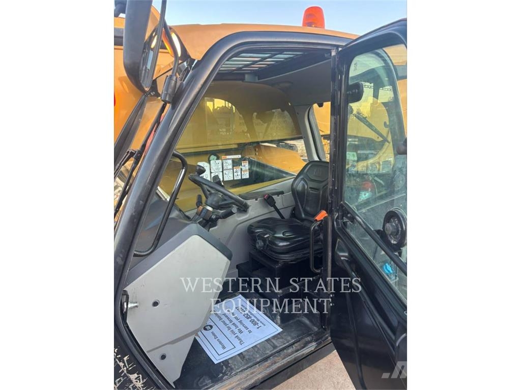 CAT TL1255D Teleskopické manipulátory