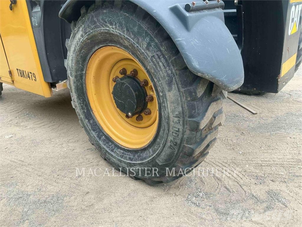 CAT TL642 Teleskopski viličarji