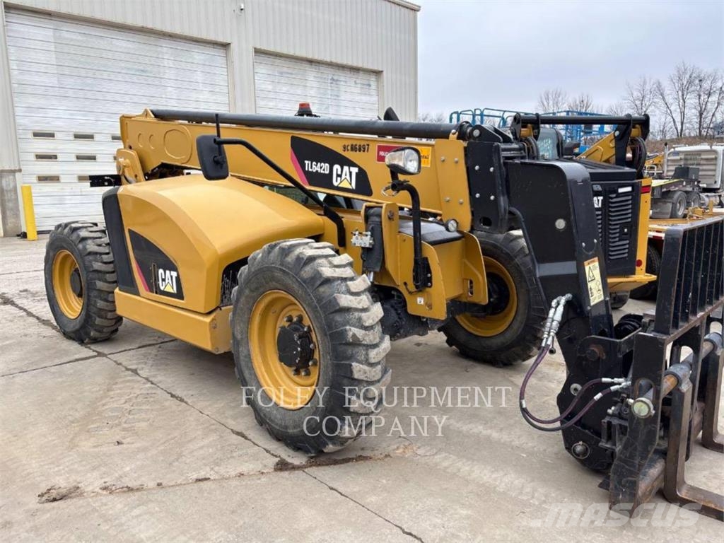 CAT TL642DO مناولات متداخلة