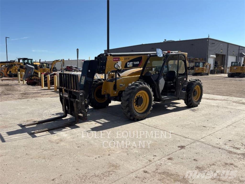 CAT TL642DO مناولات متداخلة