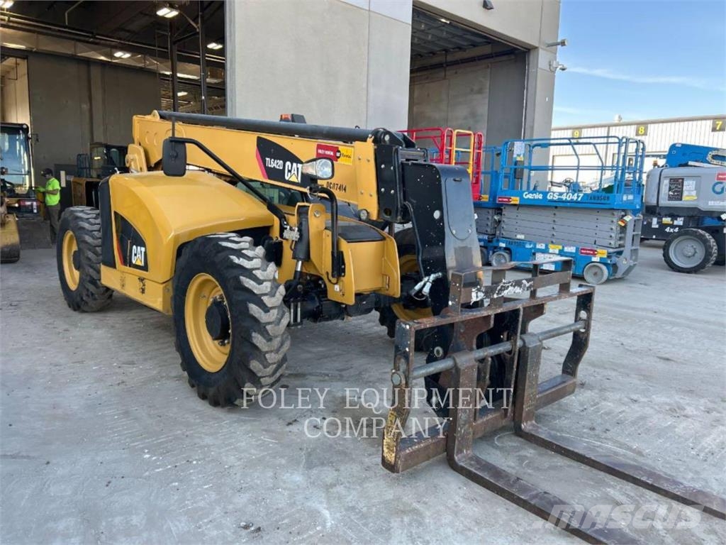 CAT TL642DO مناولات متداخلة