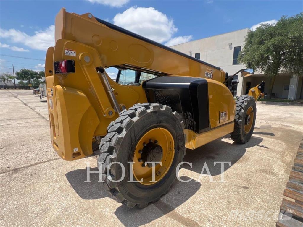 CAT TL943 Kolesni nakladalci
