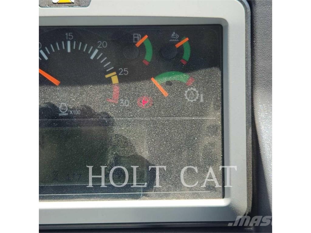 CAT W00 740GC Цистерна