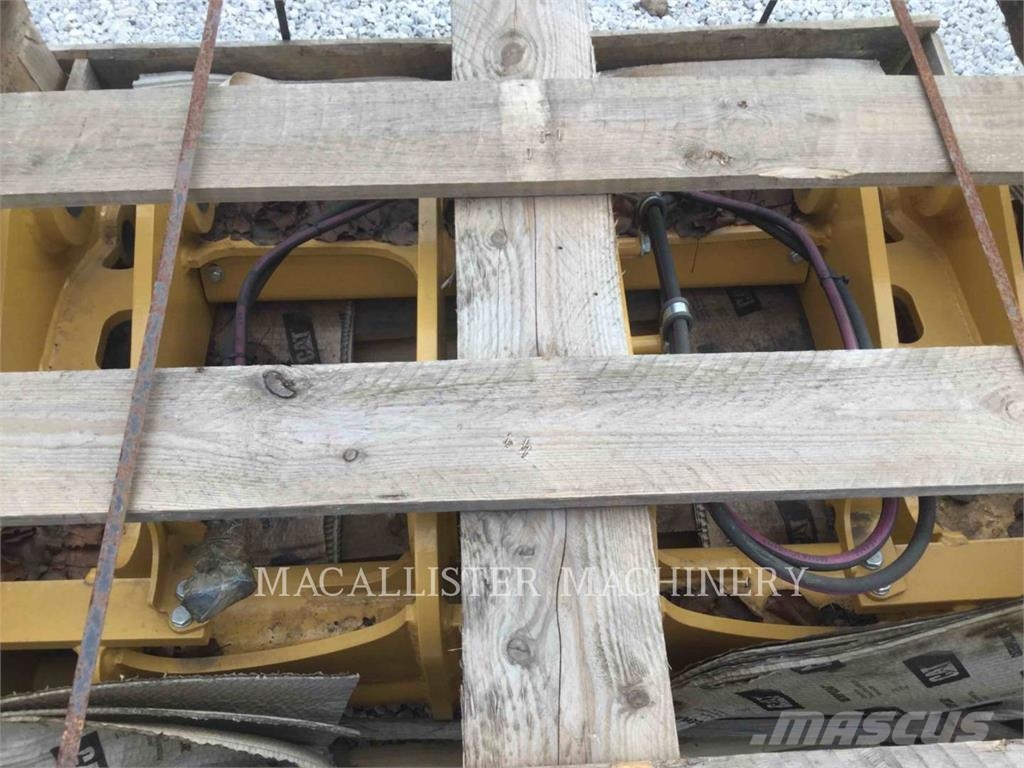 CAT WORK TOOLS (SERIALIZED) 924K ISOQC Hitre spojke