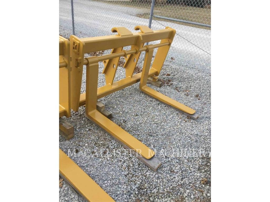 CAT WORK TOOLS (SERIALIZED) 938 HQCFRK Vilice