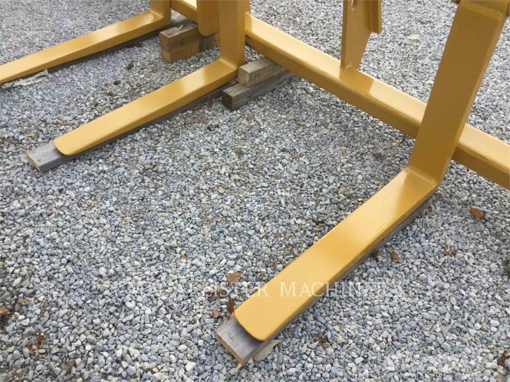 CAT WORK TOOLS (SERIALIZED) 938 HQCFRK Vilice