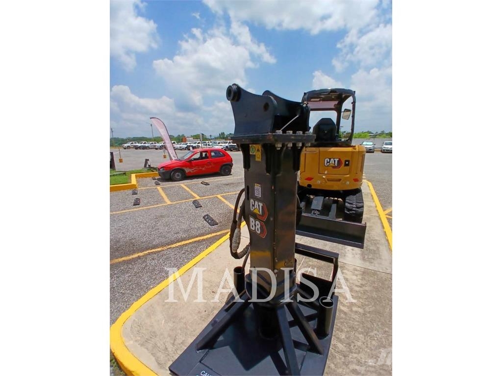 CAT WORK TOOLS (SERIALIZED) B8S Kladiva