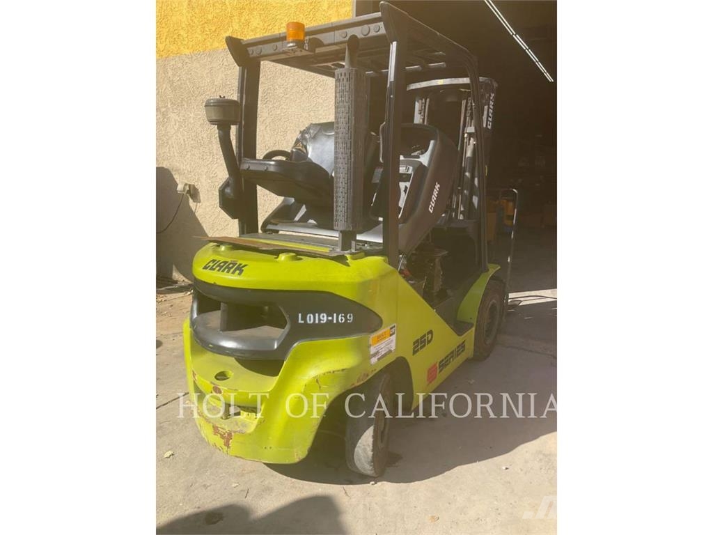 Clark S25D Diesel forklifts