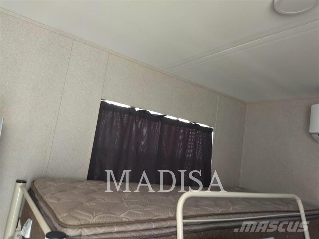 COMMOSA 8X32_DORMITORIO Stavebné bunky