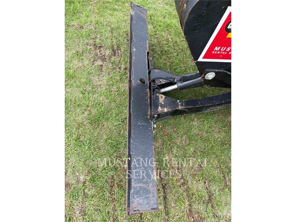 Ditch Witch (CHARLES MACHINE WORKS) RT80 Asphalt pavers