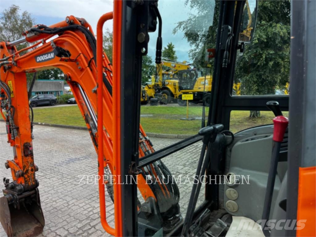Doosan DX30Z Bandgrävare