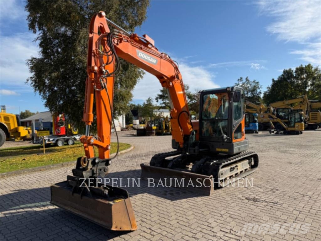 Doosan DX85R-3 Bagri goseničarji