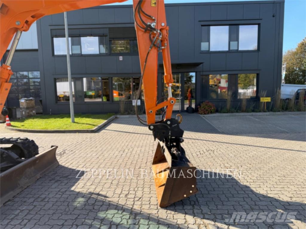Doosan DX85R-3 Bagri goseničarji