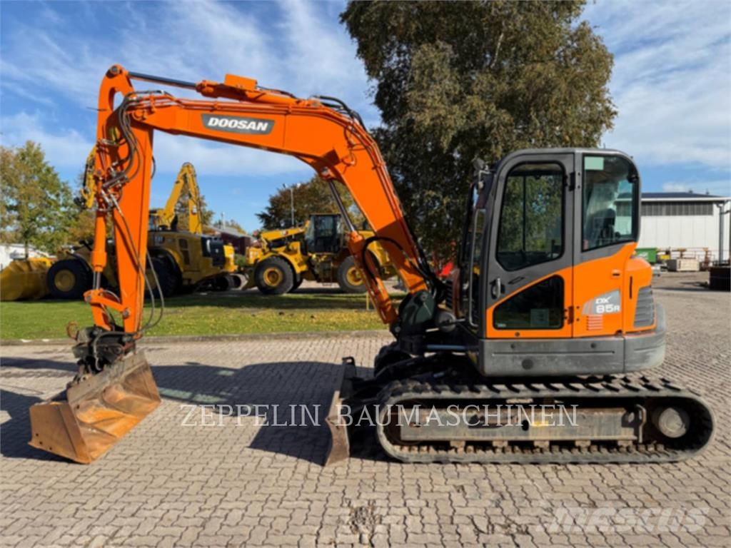 Doosan DX85R-3 Bagri goseničarji