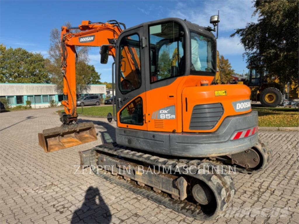 Doosan DX85R-3 Bagri goseničarji