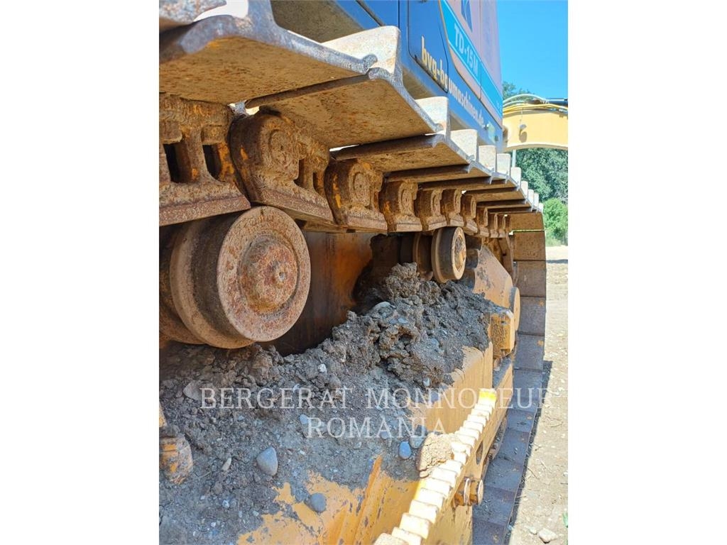 Dressta NORTH AMERICA TD-15M Dozers - Tratores rastos