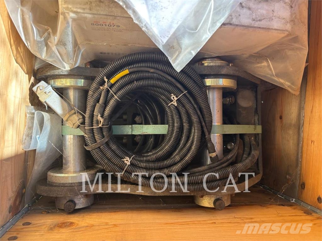 Engcon 305/306 QS40 HYD COUPLER W/ EC OIL Квик-каплеры