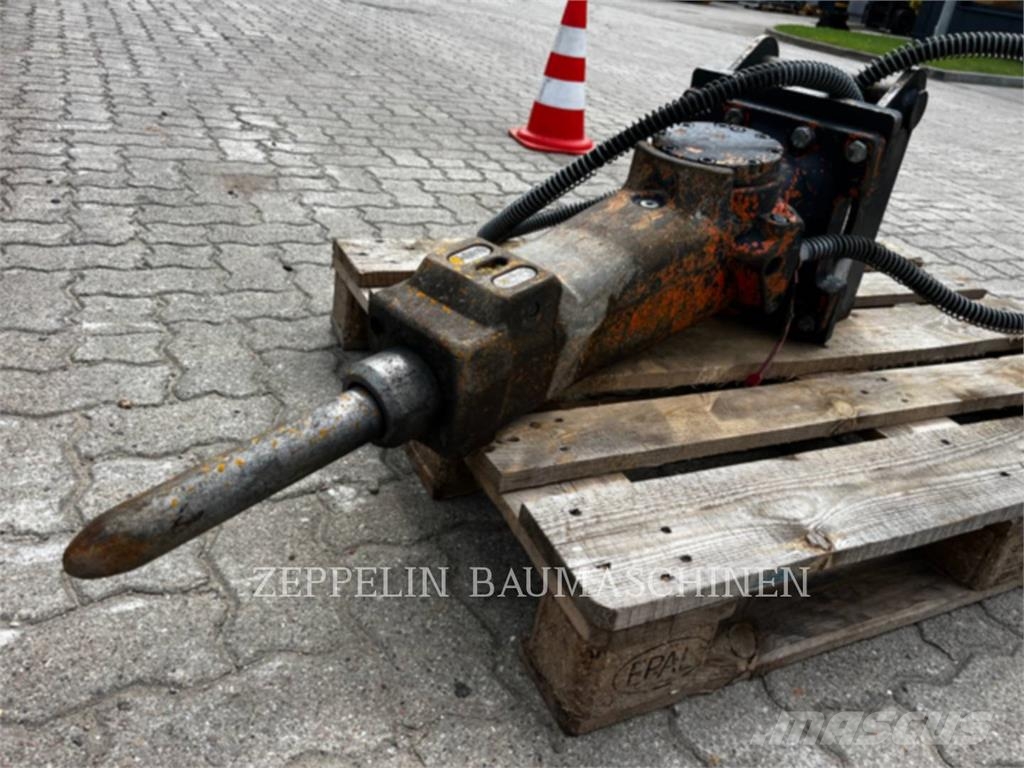 Epiroc SB152 مطارق / كسارات