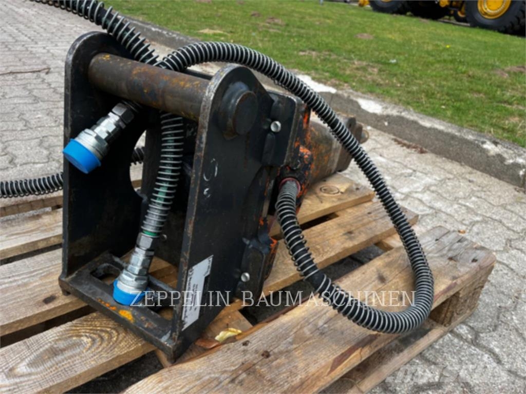 Epiroc SB152 مطارق / كسارات