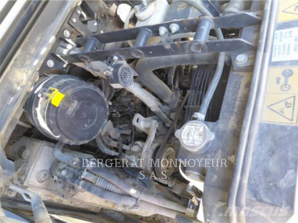 Eurocomach ETL200 T4 لوادر زحافة