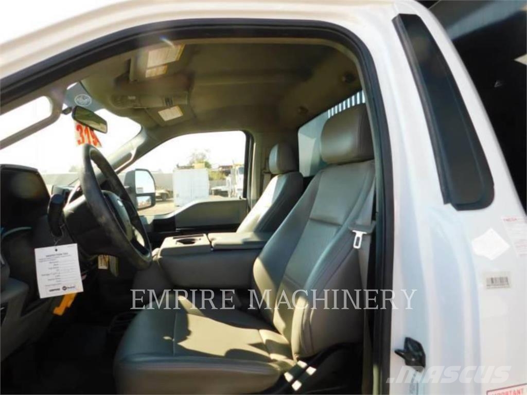 Ford / New Holland 3YD DMP AZ Camiones cisterna