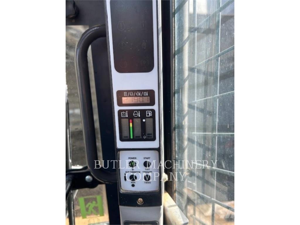 Ford / New Holland L228 Krautuvai su šoniniu pasukimu