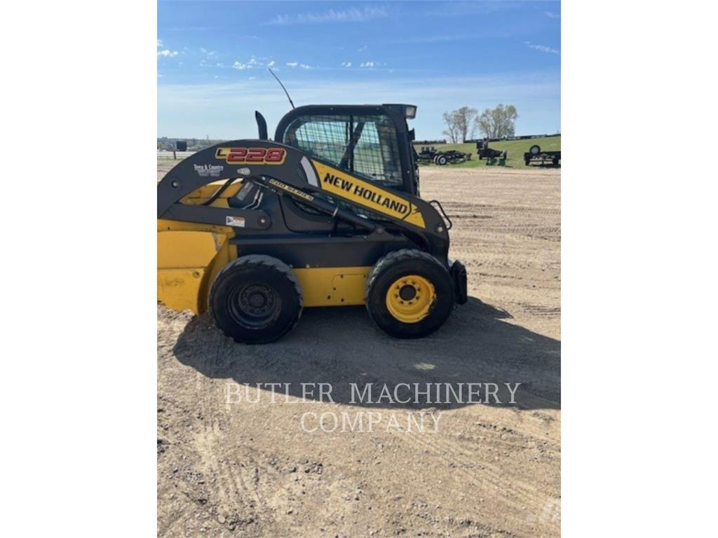 Ford / New Holland L228 Krautuvai su šoniniu pasukimu