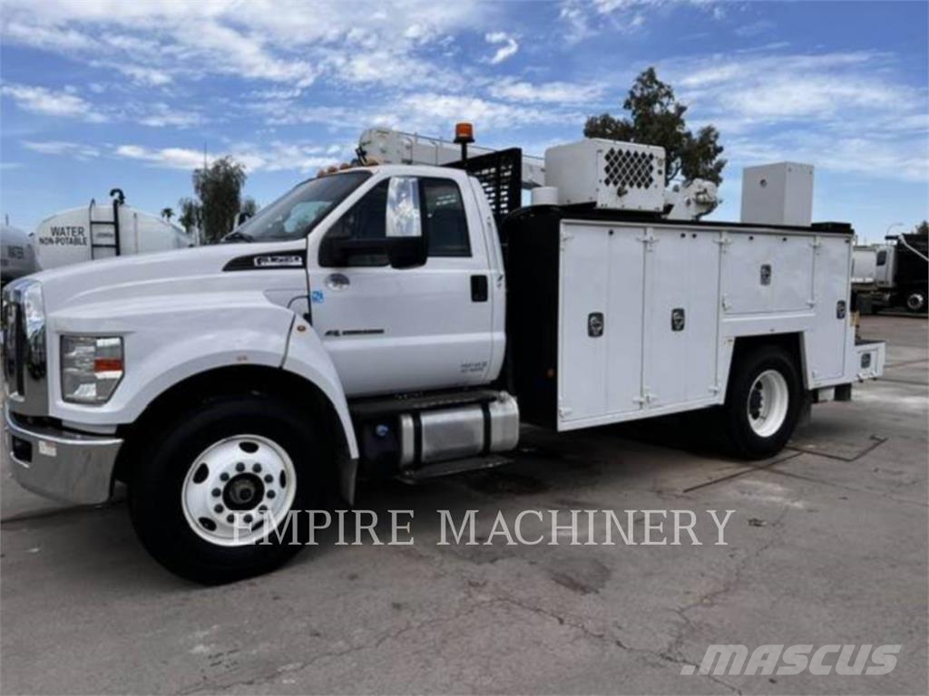 Ford / New Holland SERVICETRK محركات