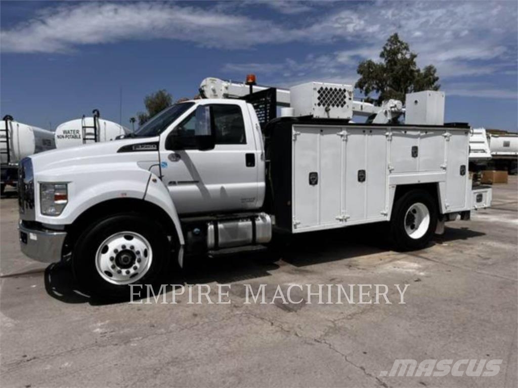 Ford / New Holland SERVICETRK محركات