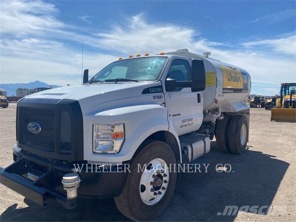 Ford / New Holland WT2000 A Cisternové vozy