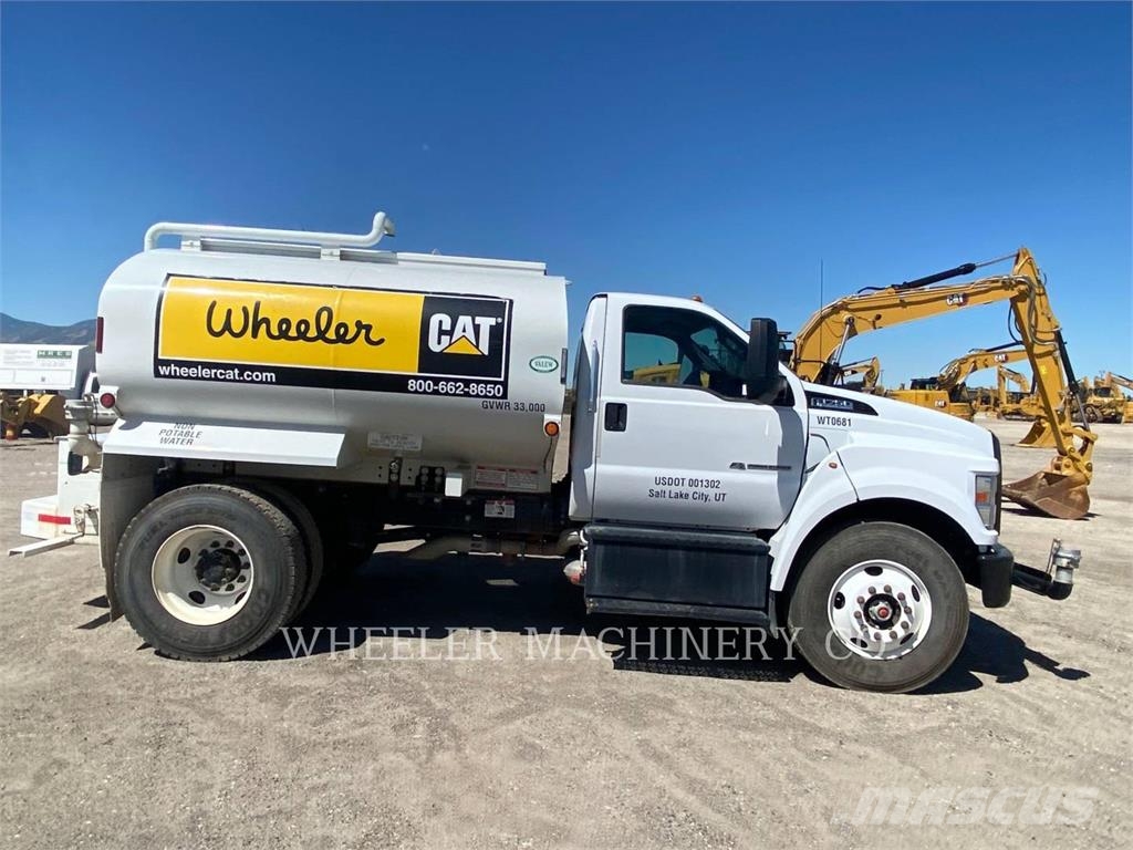 Ford / New Holland WT2000 A Cisternové vozy