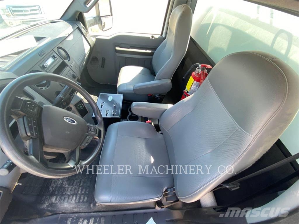 Ford / New Holland WT2000 A Cisternové vozy