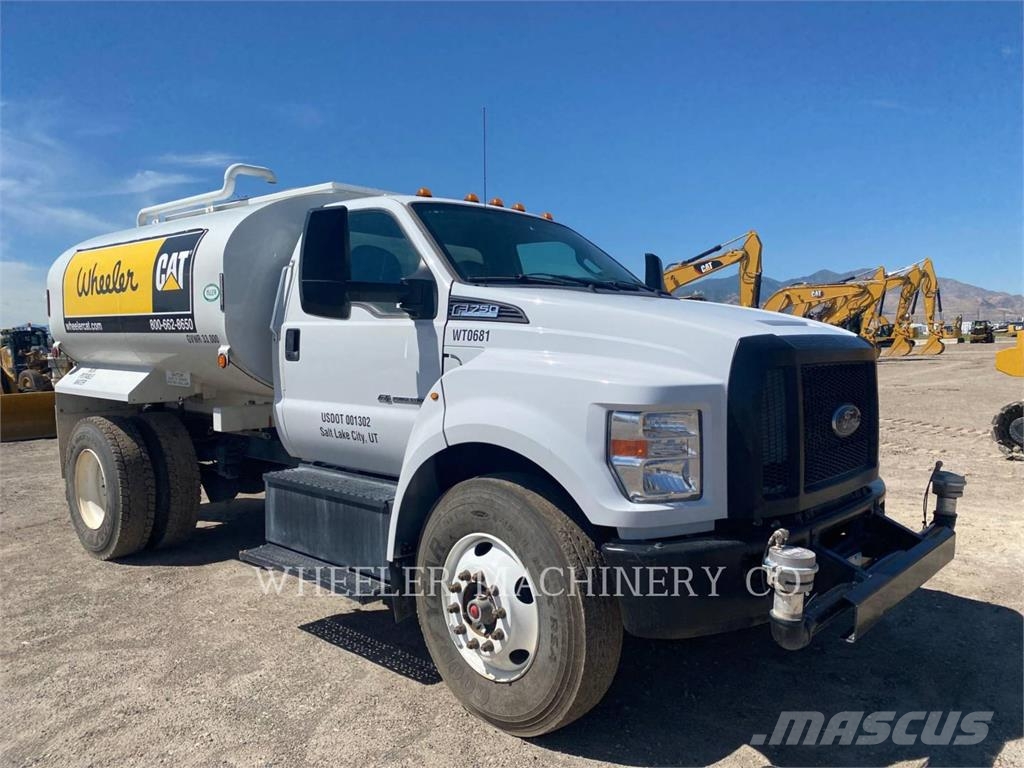 Ford / New Holland WT2000 A Cisternové vozy
