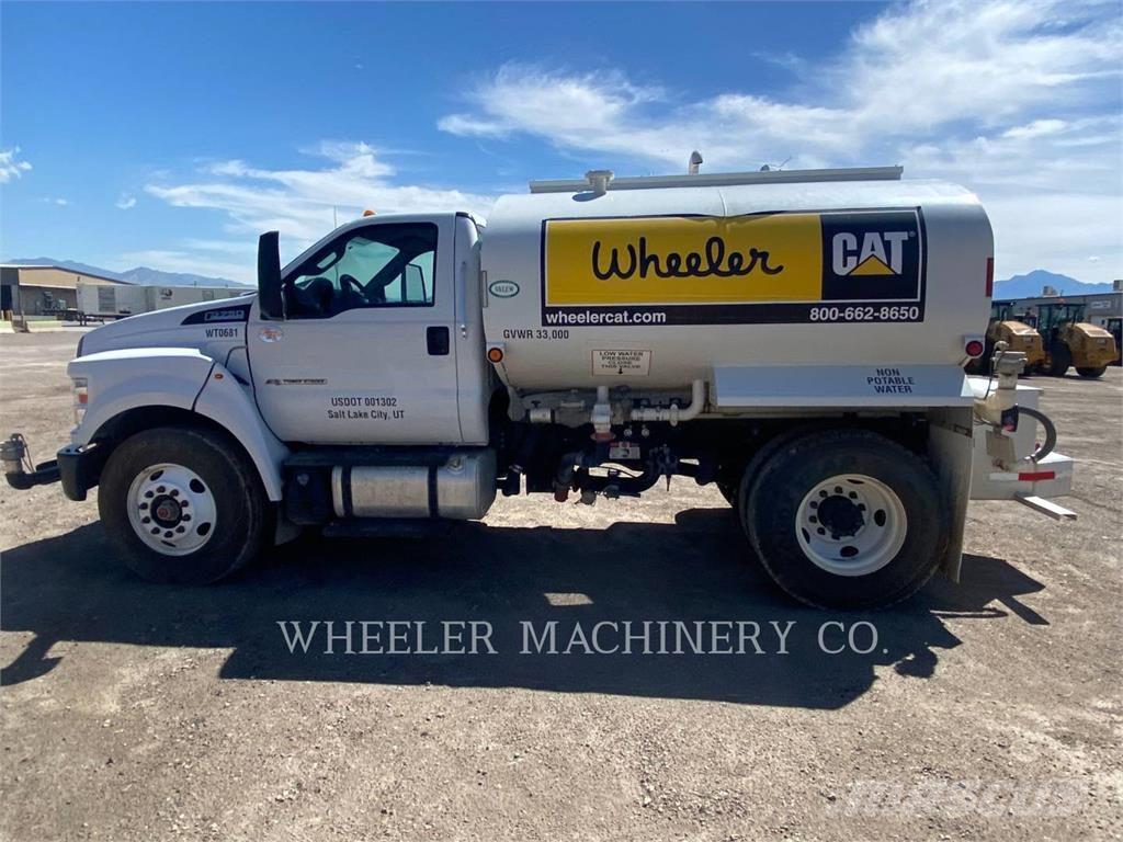 Ford / New Holland WT2000 A Cisternové vozy